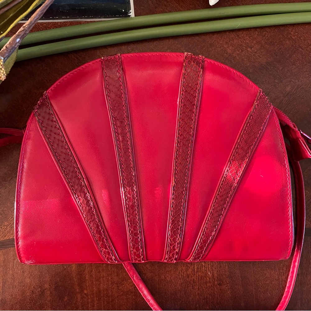 Vintage Red Bloomingdale’s Purse Striped with Shoulder Strap Undated